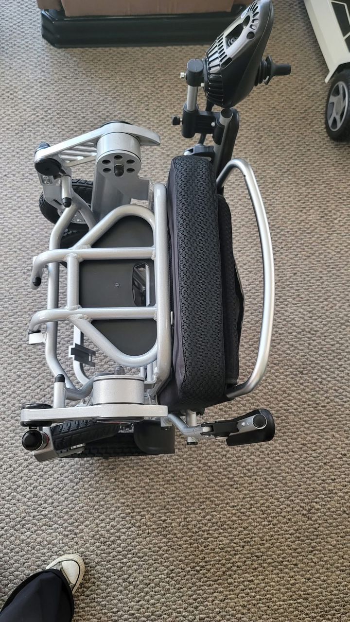 Electric wheelchair Foldable - Image 5