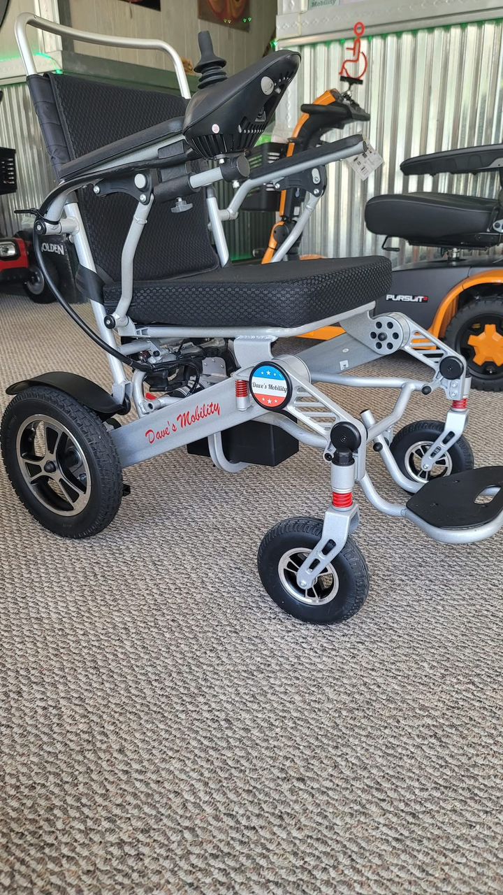 Electric wheelchair Foldable FOR SALE