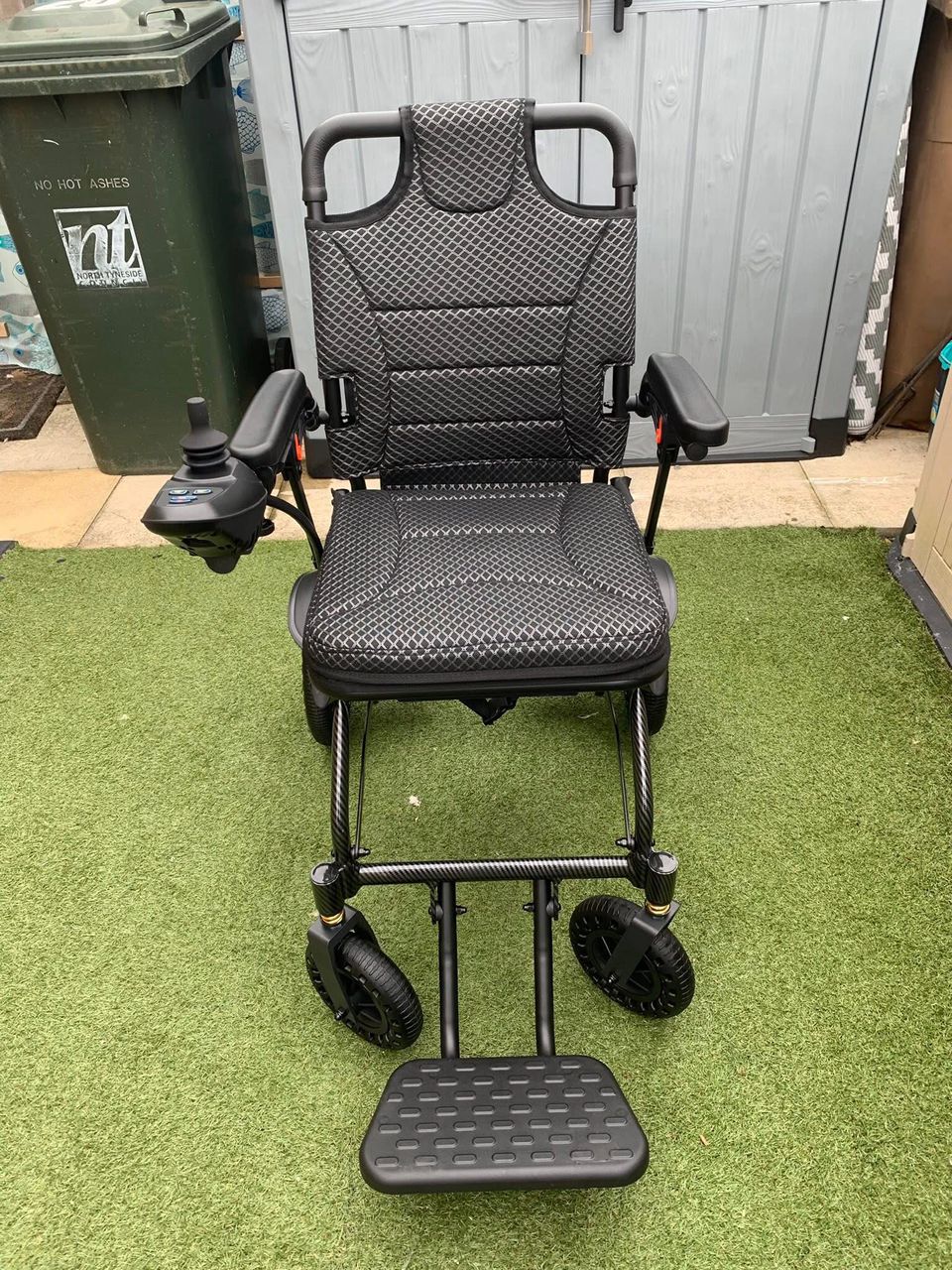 Foldable electric wheelchair - Image 7