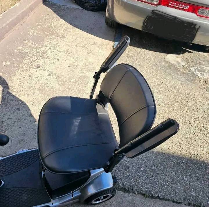 Vive Mobility 4-Wheel Travel Scooter