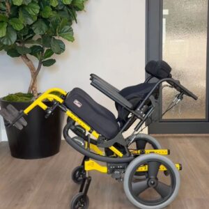 Invacare Rea Azalea Tilt in space